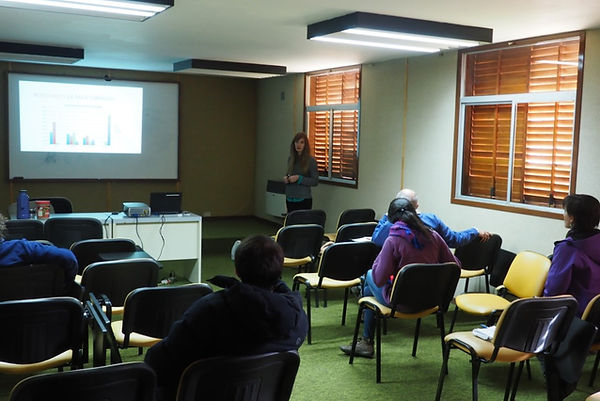 A student lectures in Argentina... in Spanish!