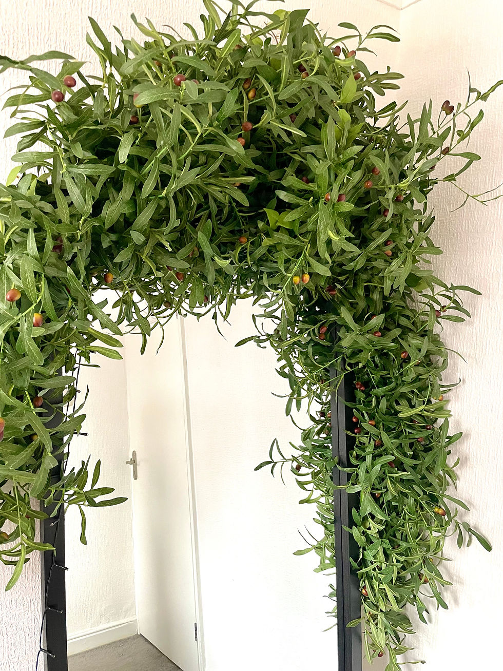 Miniature : artificial olive garland