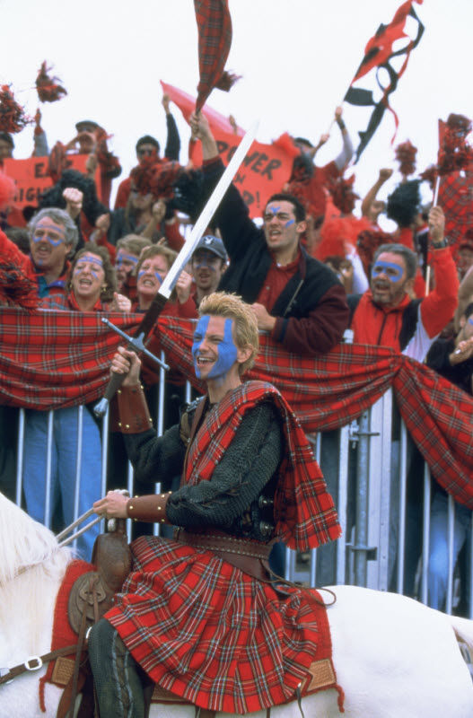 homem vestido com traje de batalha escoces