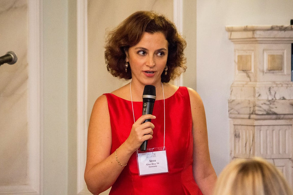 Recipient of the 30th Anniversary European Alum Award Arzu Gürz Abay