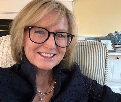Liz Fenwick (Medium).jpeg