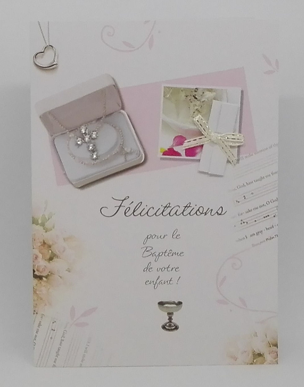 Carte baptême avec fleurs et collier