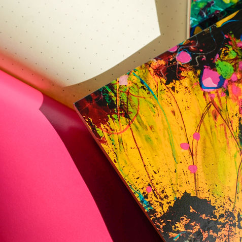 Blüh auf, du wundervolle Frau! – 10 Ideen, die dir helfen, deine Kreativität zu entfalten & dein neuer Lieblingsort auf dem Papier 🌻