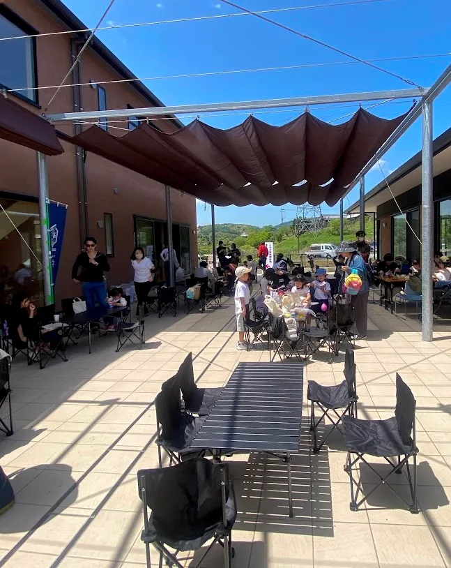 Carp streamer (Koinobori) and food festival in Usuki