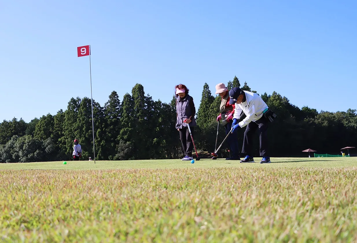 Enjoy park golf in Usuki