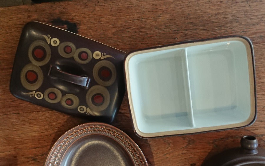 Thumbnail: Denby 'Arabesque' casserole and divided serving dish