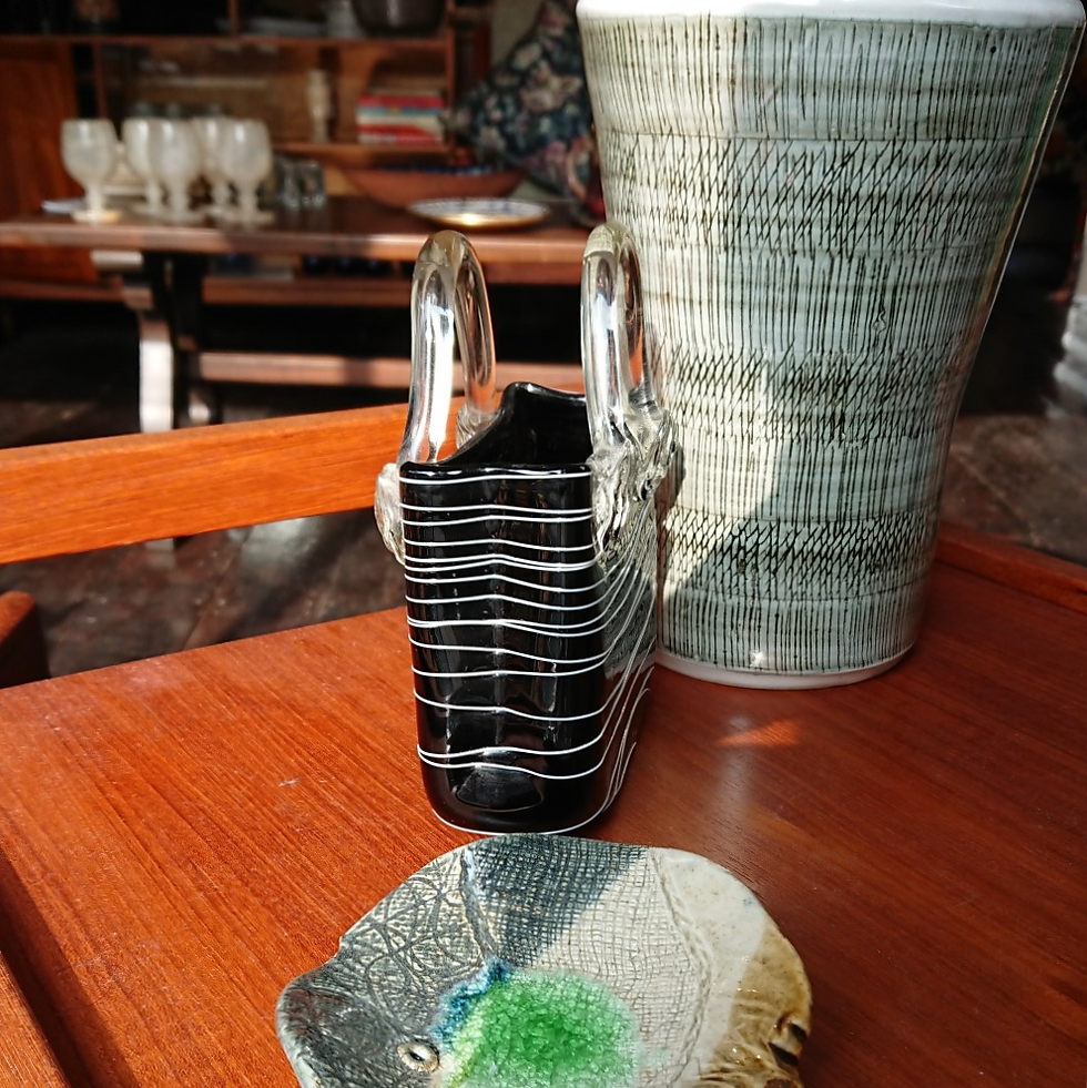 Thumbnail: Black and white Murano glass handbag vase