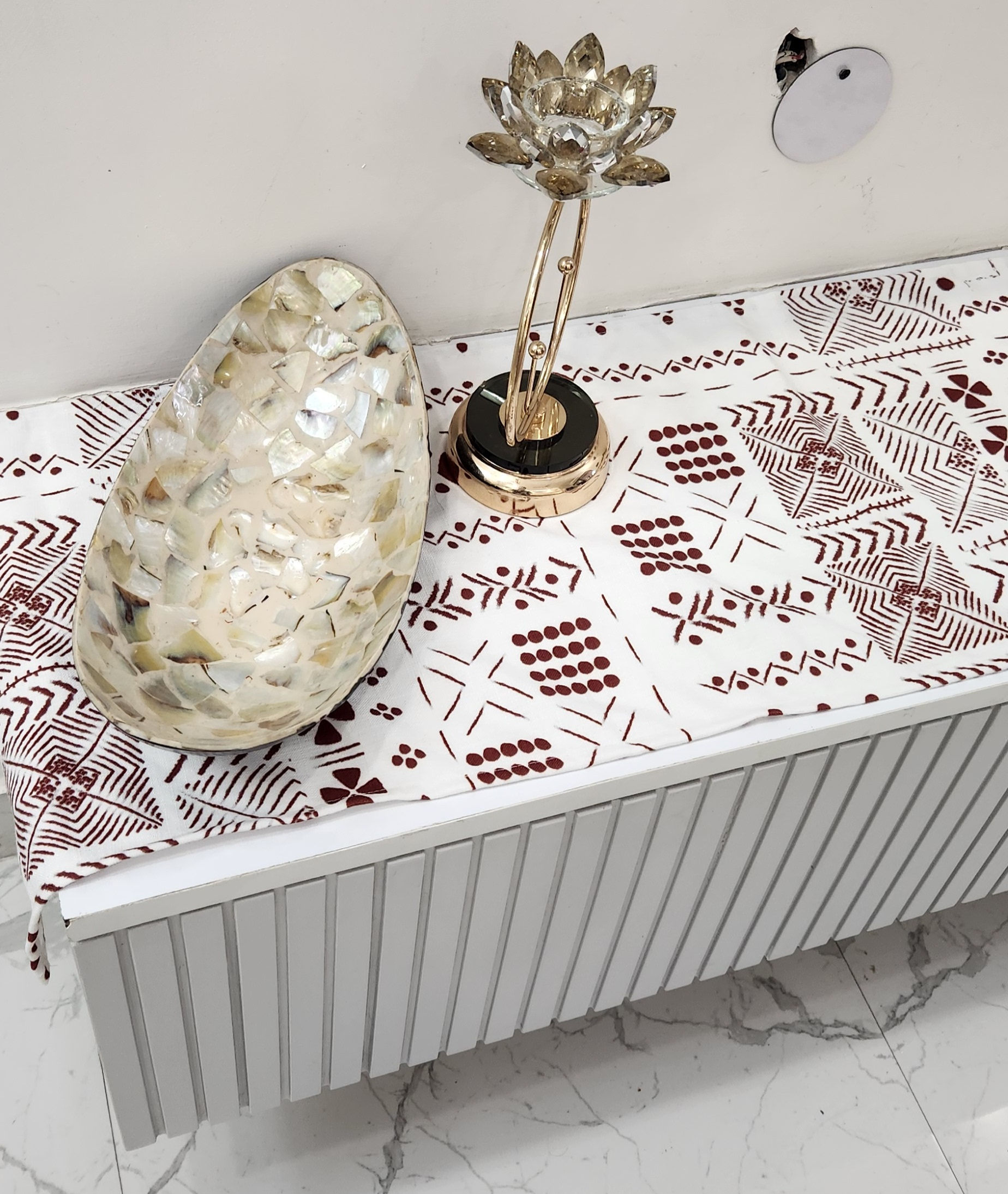 Expertly Designed Table Runner for Elegant Dining Atmosphere
