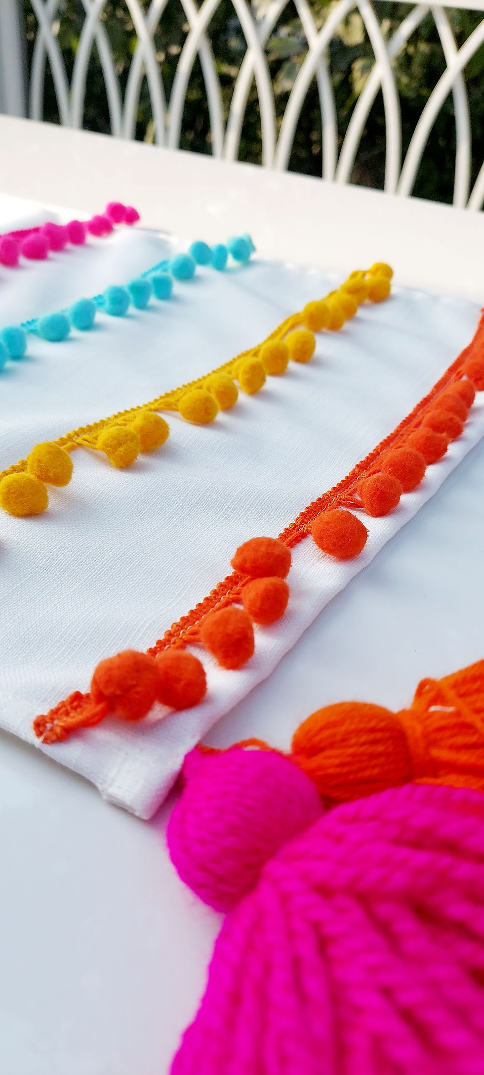 Thumbnail: Versatile table runner for formal and casual occasions