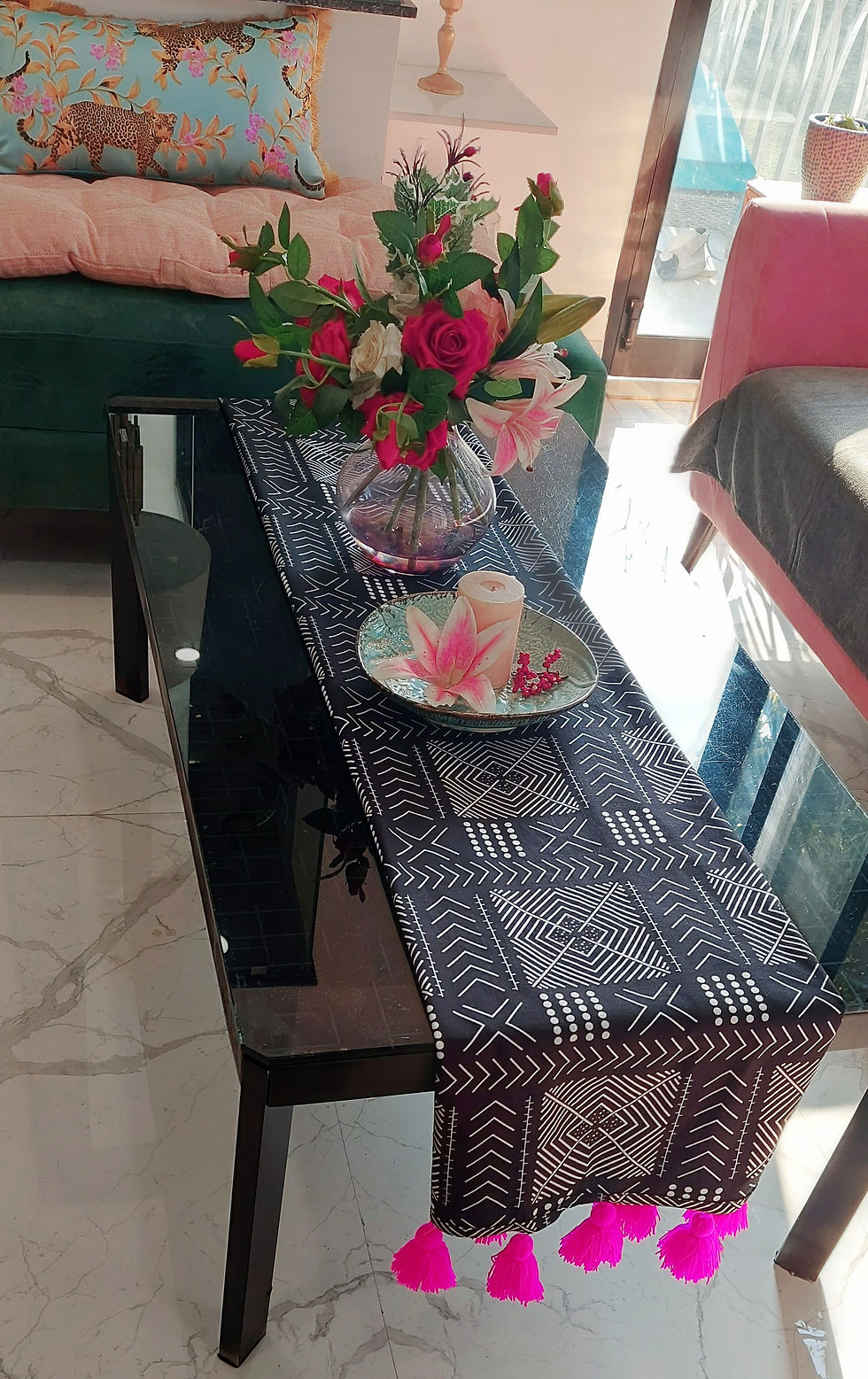 الصورة المصغرة: Black Mud Cloth Inspired Tribal TV Console Unit Cover Diwali Festival Decor