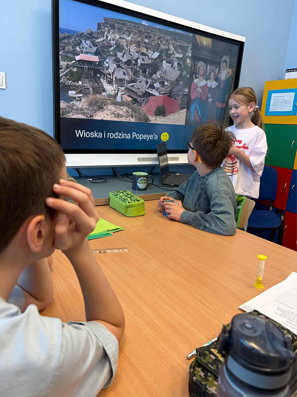 W naszej szkole piątki mają wyjątkowy charakter, to czas zajęć projektowych. 🌍