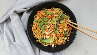 ERDNUSS NUDEL STIR-FRY
