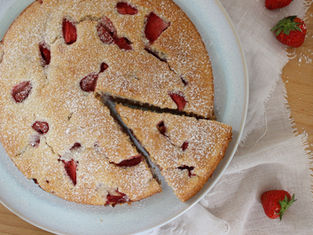 KOKOS-ERDBEER-KUCHEN