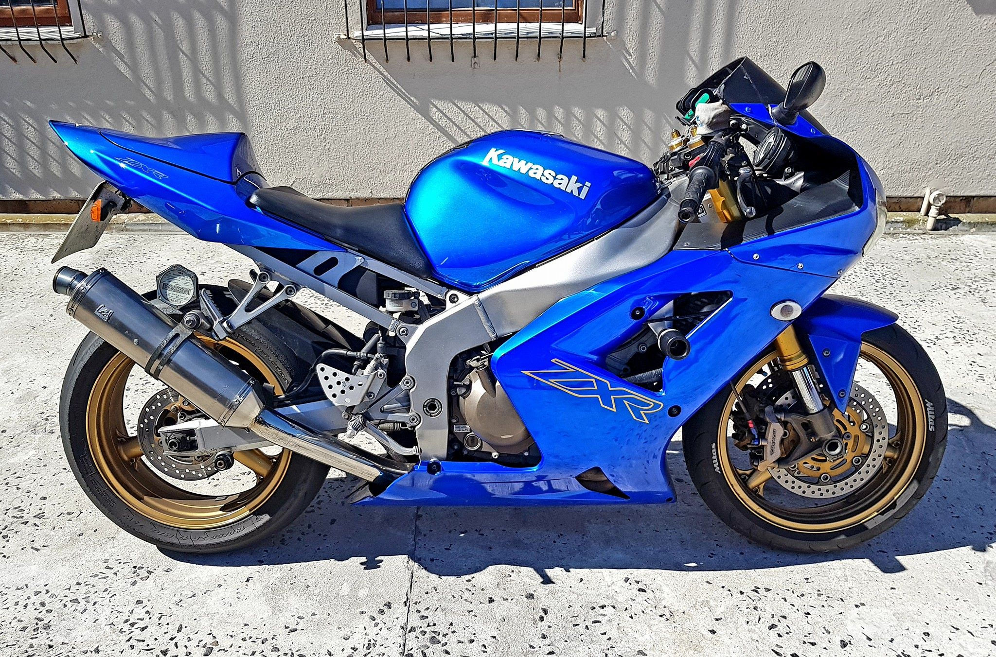 ZX6R 03 - 04 Frame Mounted Crash Bobbins