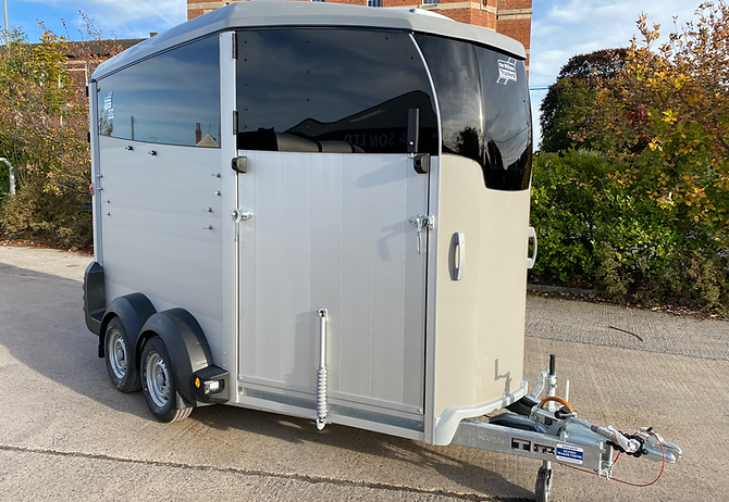 USED Ifor Williams HBX506 Aluminium Horse Trailer