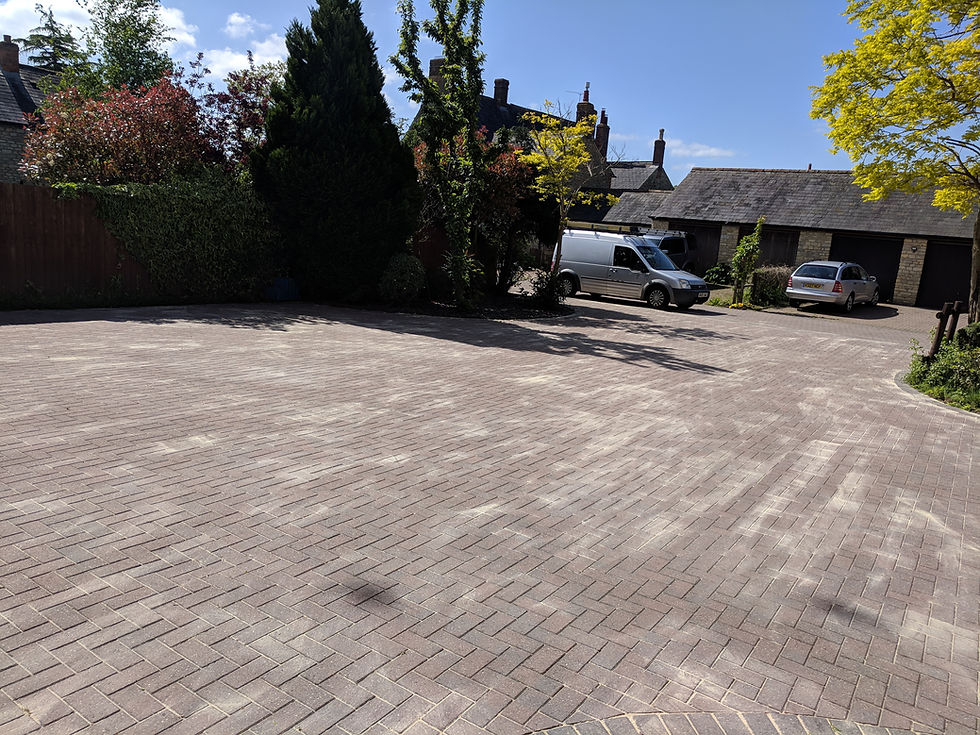Driveway Cleaners Northampton, Driveway Cleaners Milton Keynes