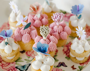 PRETTY CUPCAKES_edited.jpg