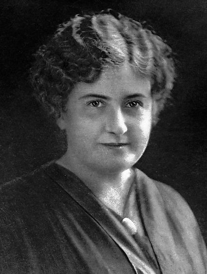 Maria_Montessori_(portrait).jpg