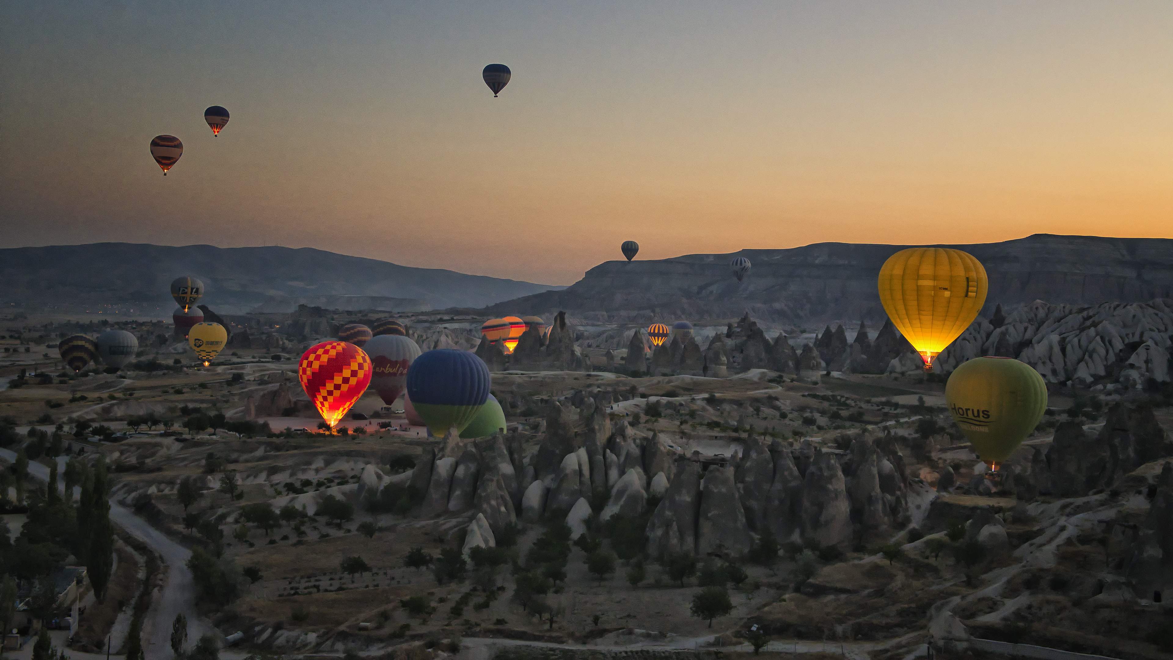 Morning balloon flight