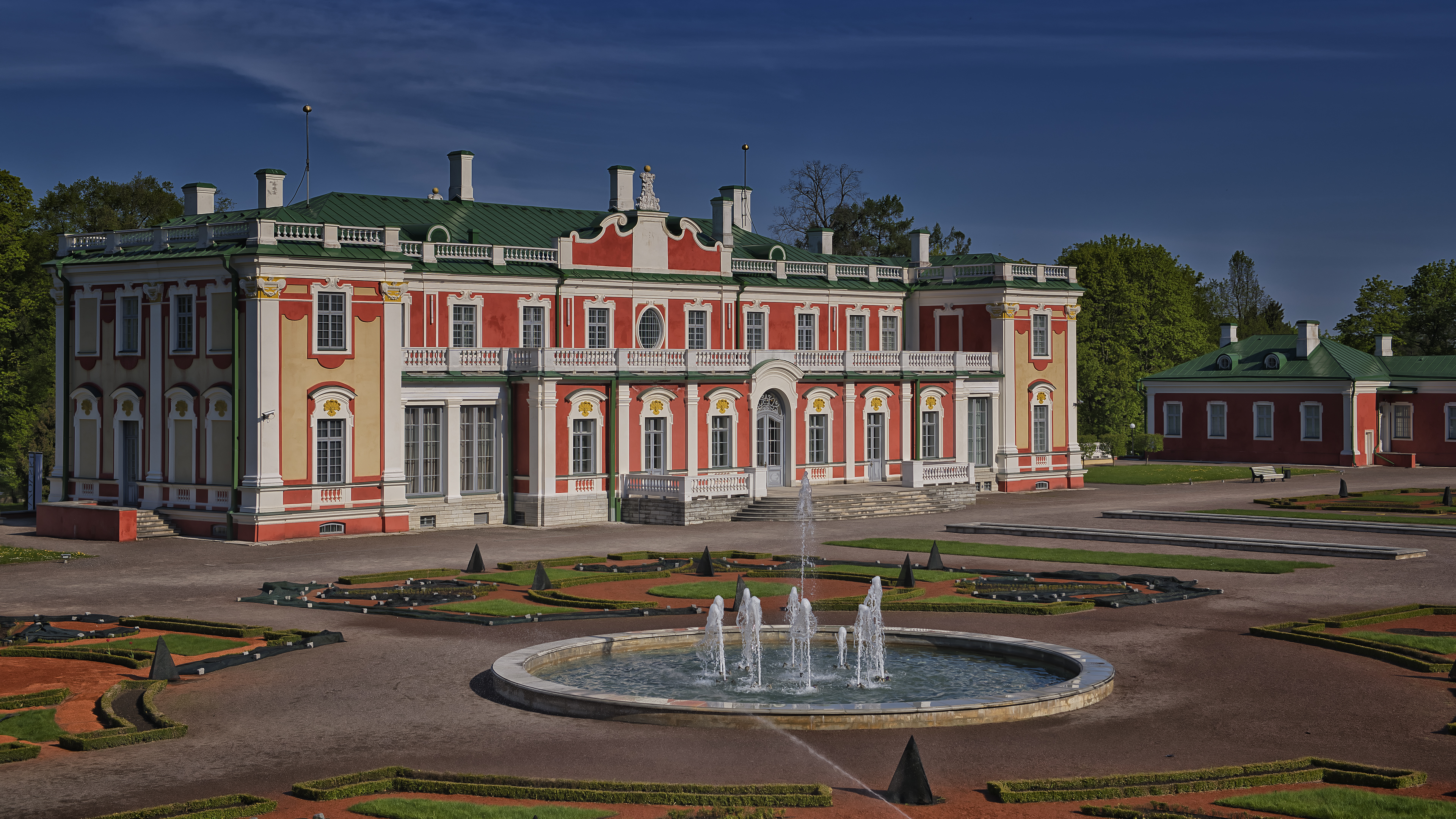 Kadriorg Palace