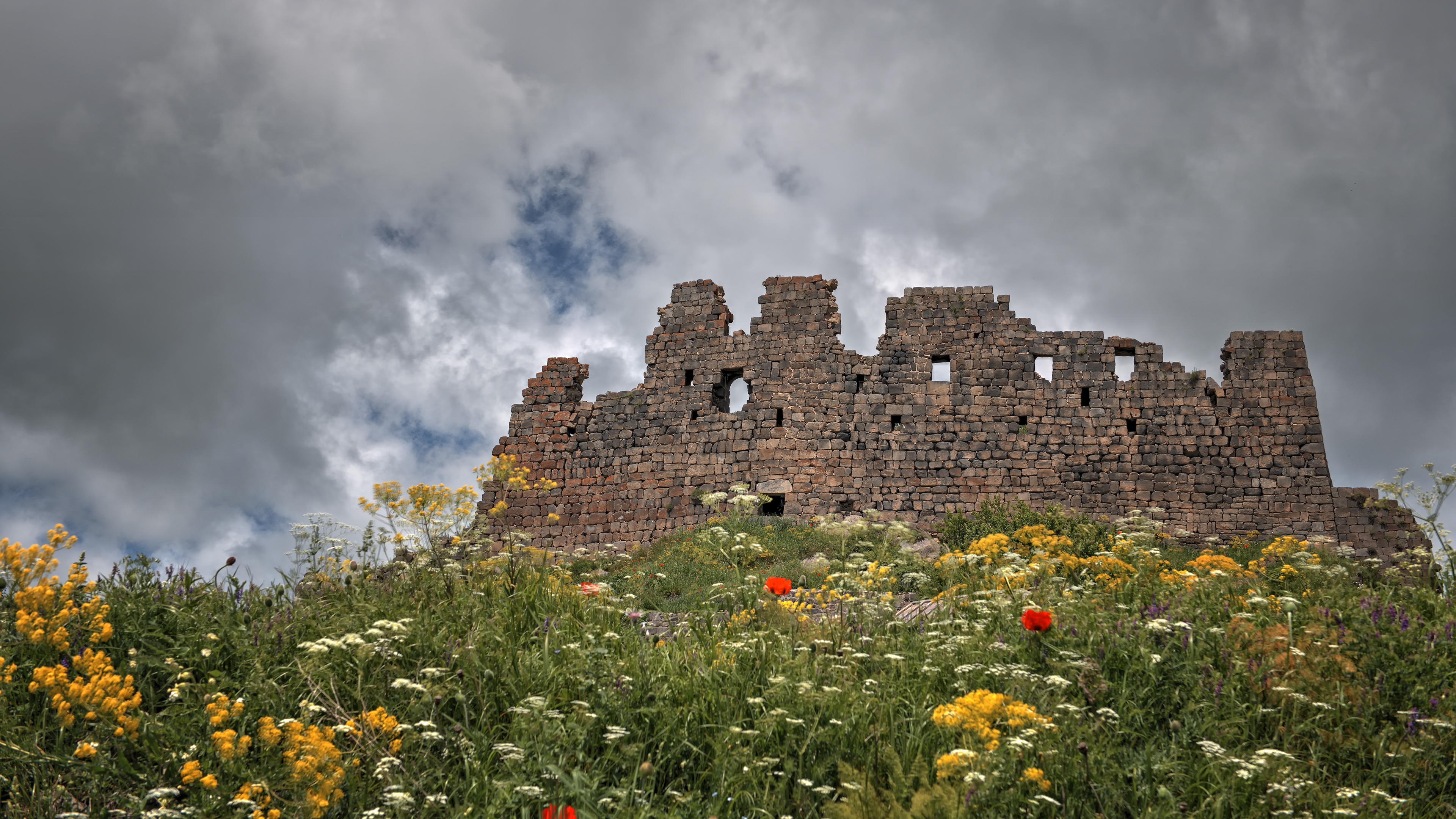 Amberd Fortress