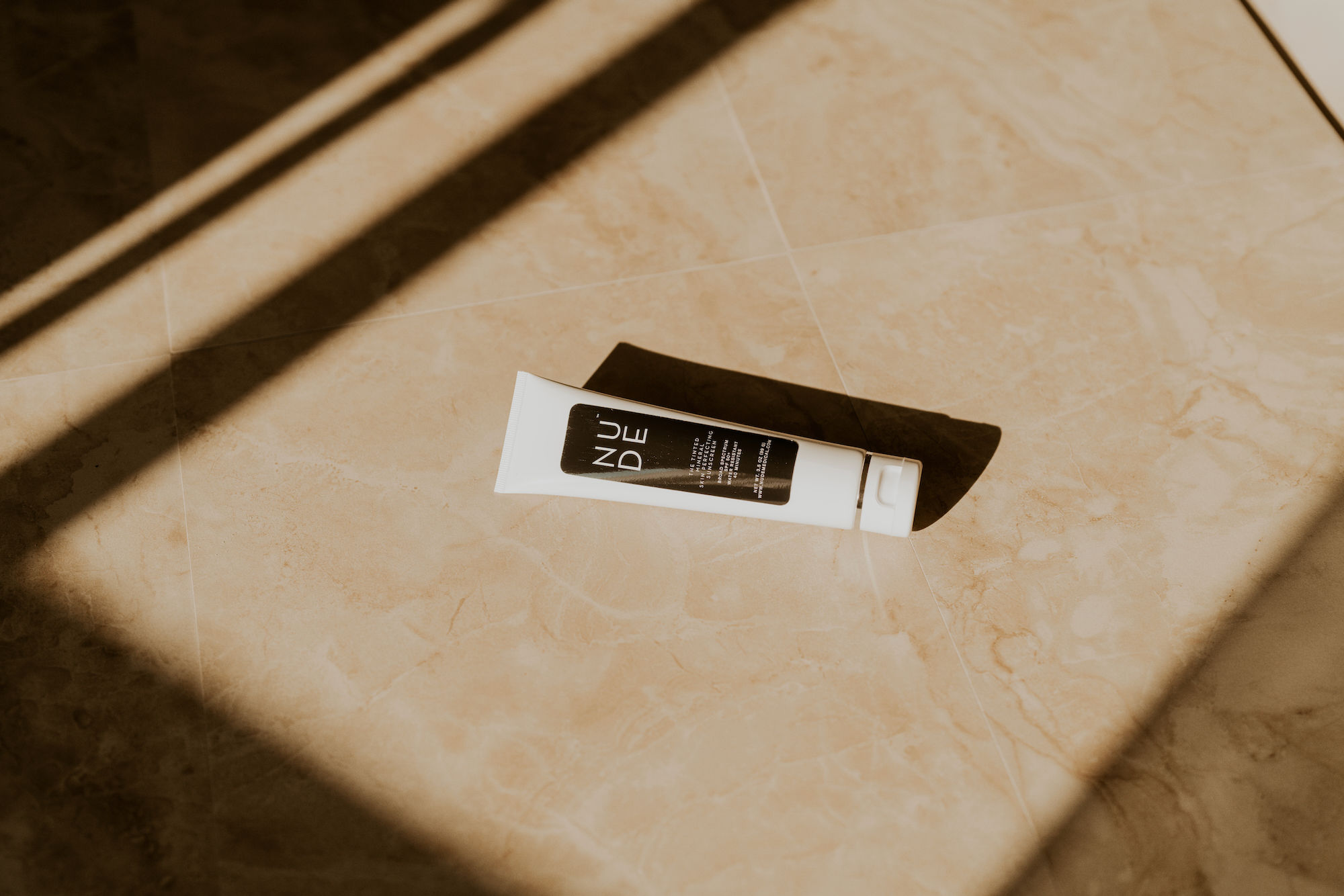 THE TINTED MINERAL DEFENSE SUNSCREEN