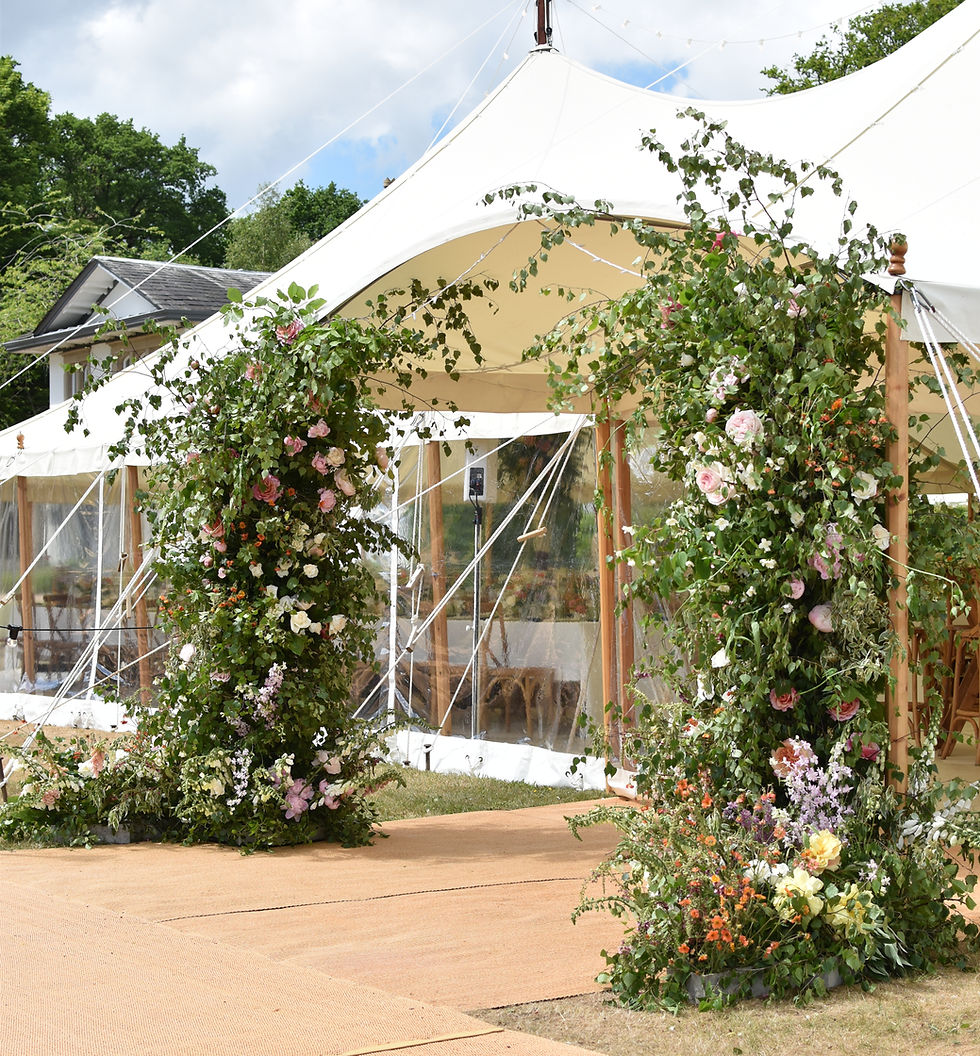 Deconstructed Arch Masterclass with Bryonia Flowers