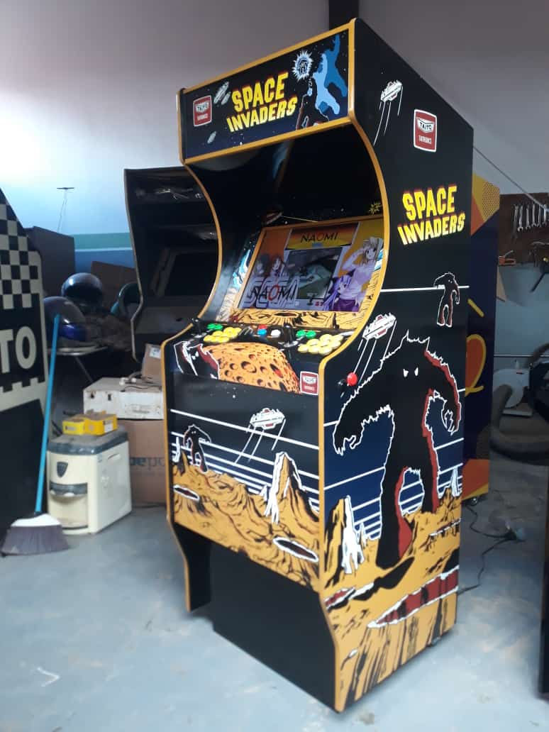 Gabinete Clássico 24" compacto tema Space Invaders