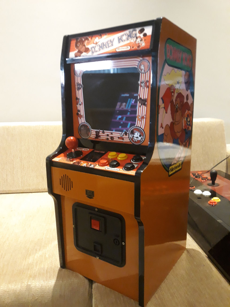 Gabinete Clássico mini 8" Tema Donkey Kong