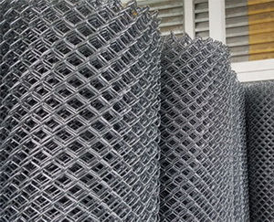 ม้วนลวดตาข่ายเคลือบ Coated Wire Mesh สำหรับงานฉนวนหลังคา
