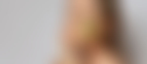 Cannabis y Belleza: Explorando los Productos de Belleza a Base de Cannabis by Zulmi Sierra