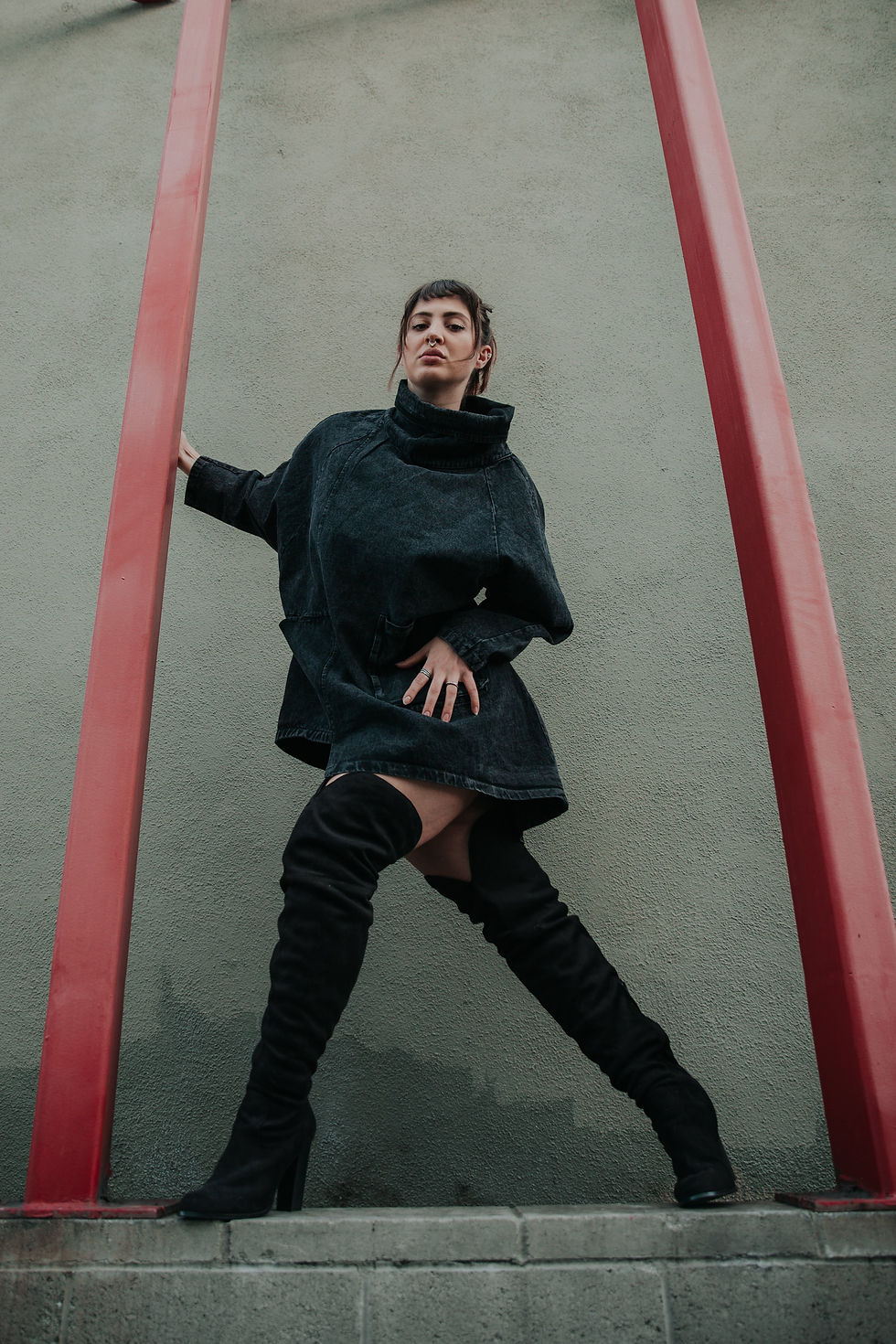 Thumbnail: Reon Turtleneck Loose Denim Sweatshirt