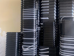 Balde retangular preto para alimentos