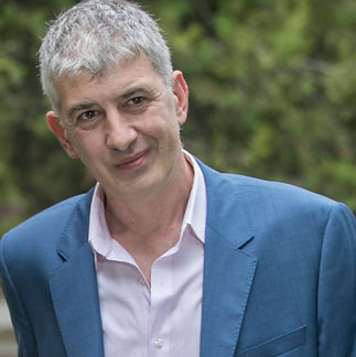 Преподавател в школа CRACK