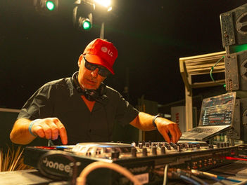 LG dio inicio al verano en Costa Esmeralda