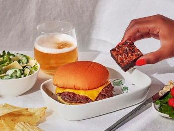 Delta lleva las icónicas hamburguesas de Shake Shack a las alturas