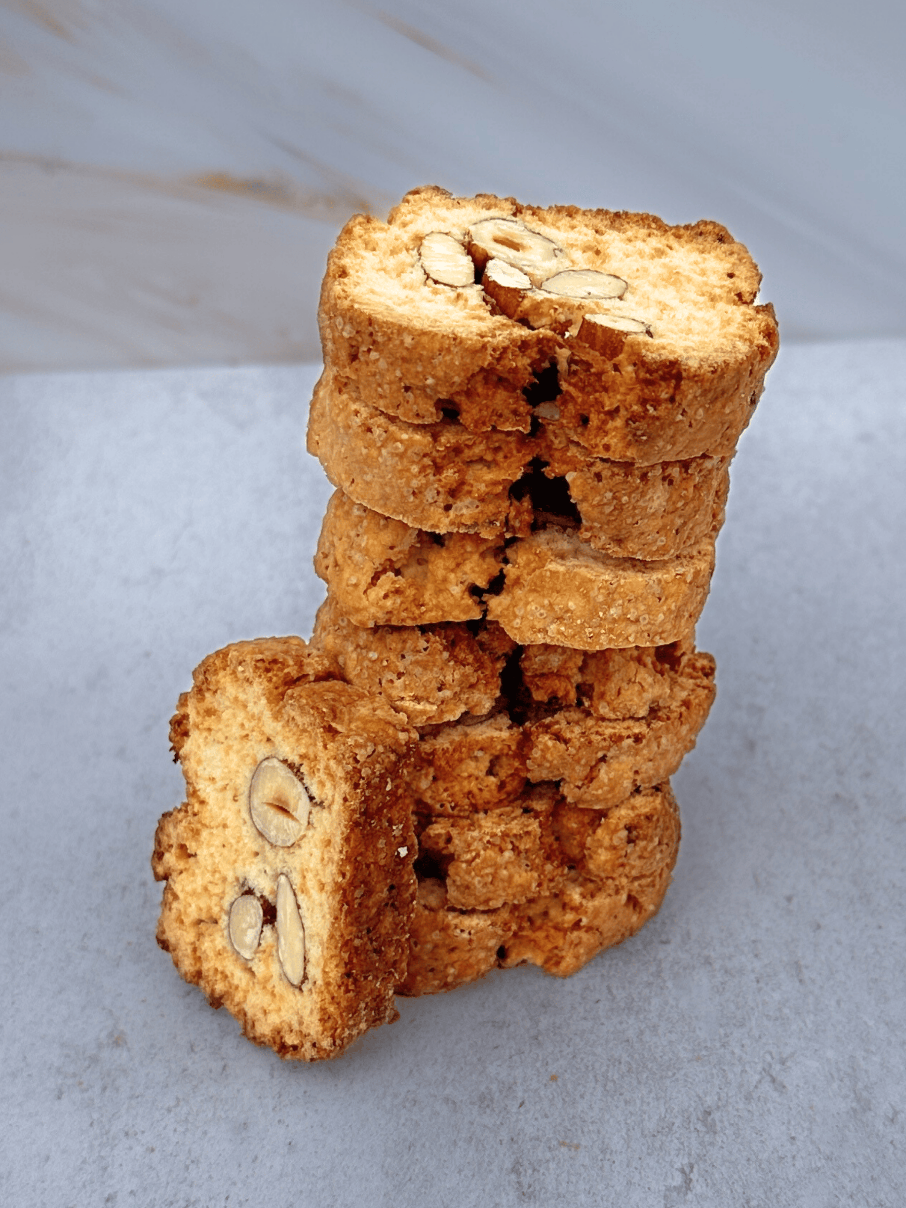 Sade Cantuccini – Badem, Fındık ve Limon Aromalı İtalyan Kurabiyesi