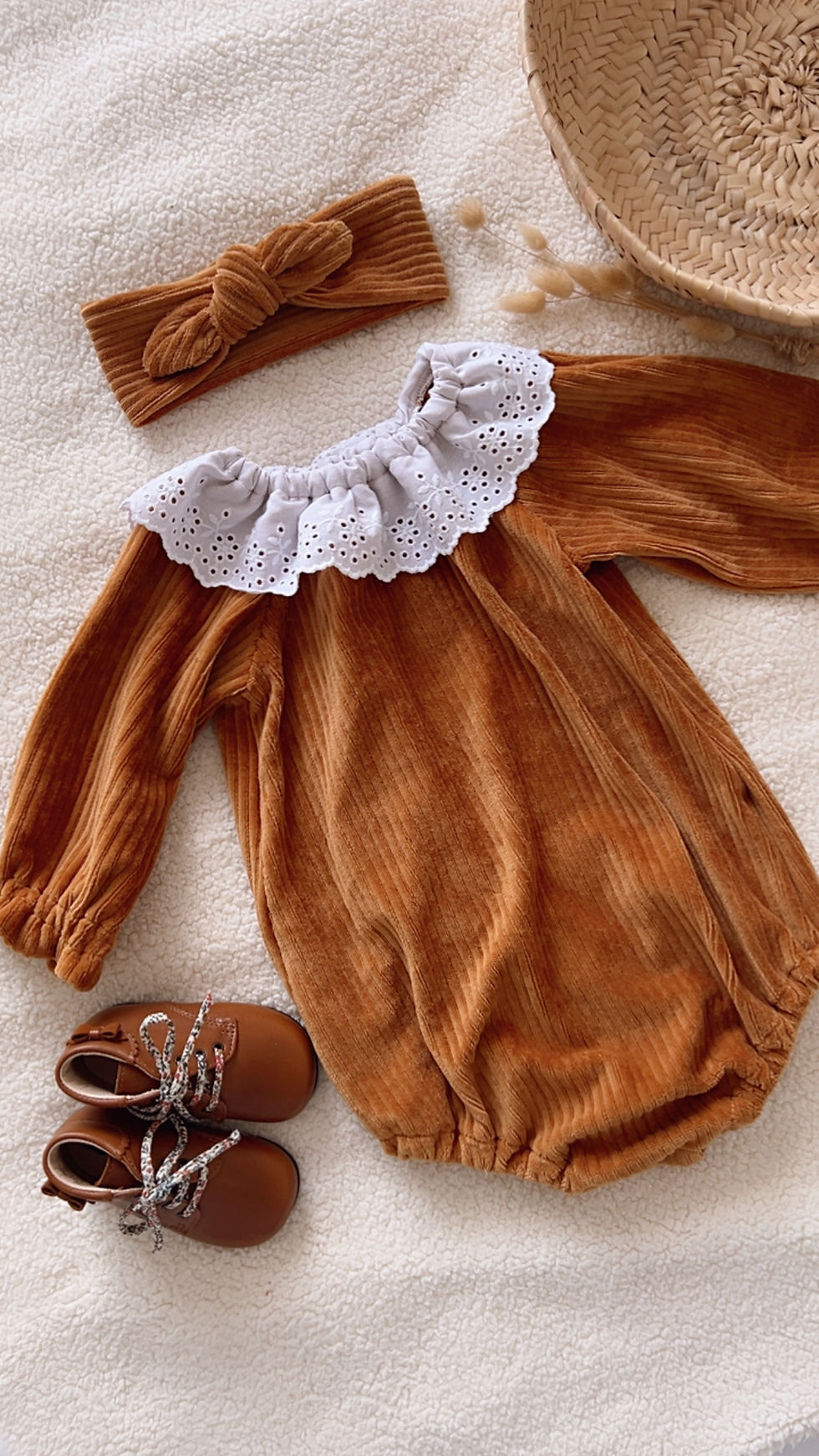 Barboteuse bébé/fille manches longues velours côtelé "Camel"