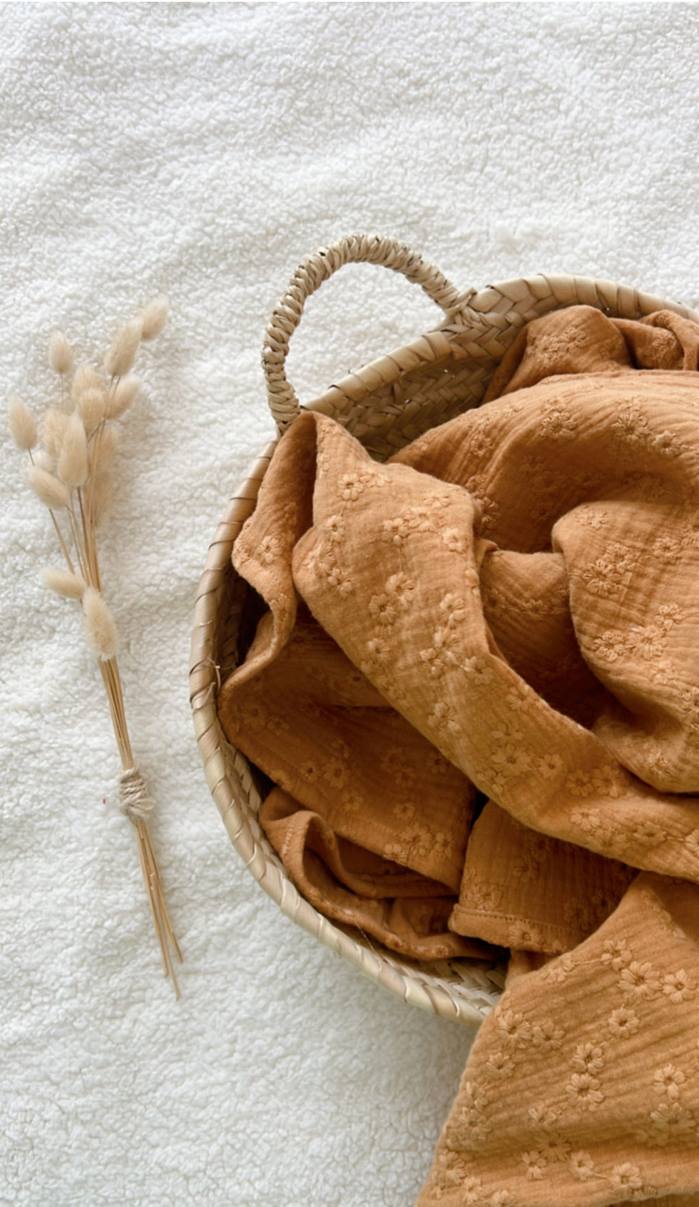 Thumbnail: Barboteuse bébé/fille  manches courtes gaze de coton Mila camel»