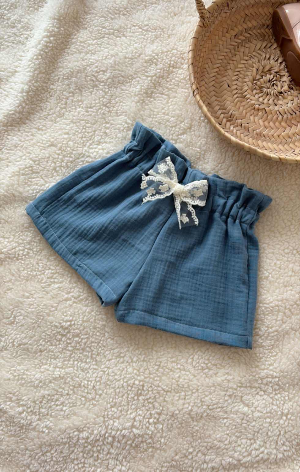 Thumbnail: Short bébé/enfant  gaze de coton bio « Bleu tempête »