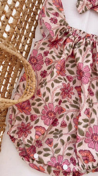 Thumbnail: Barboteuse bébé/fille manches courtes double gaze de coton bio «Florentina »