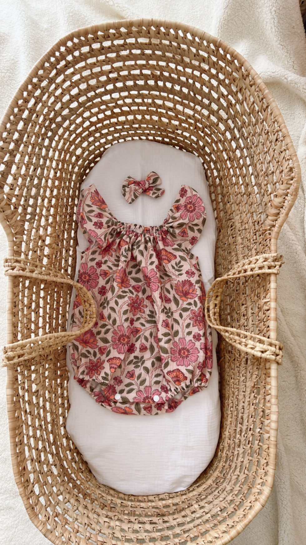 Thumbnail: Barboteuse bébé/fille manches courtes double gaze de coton bio «Florentina »