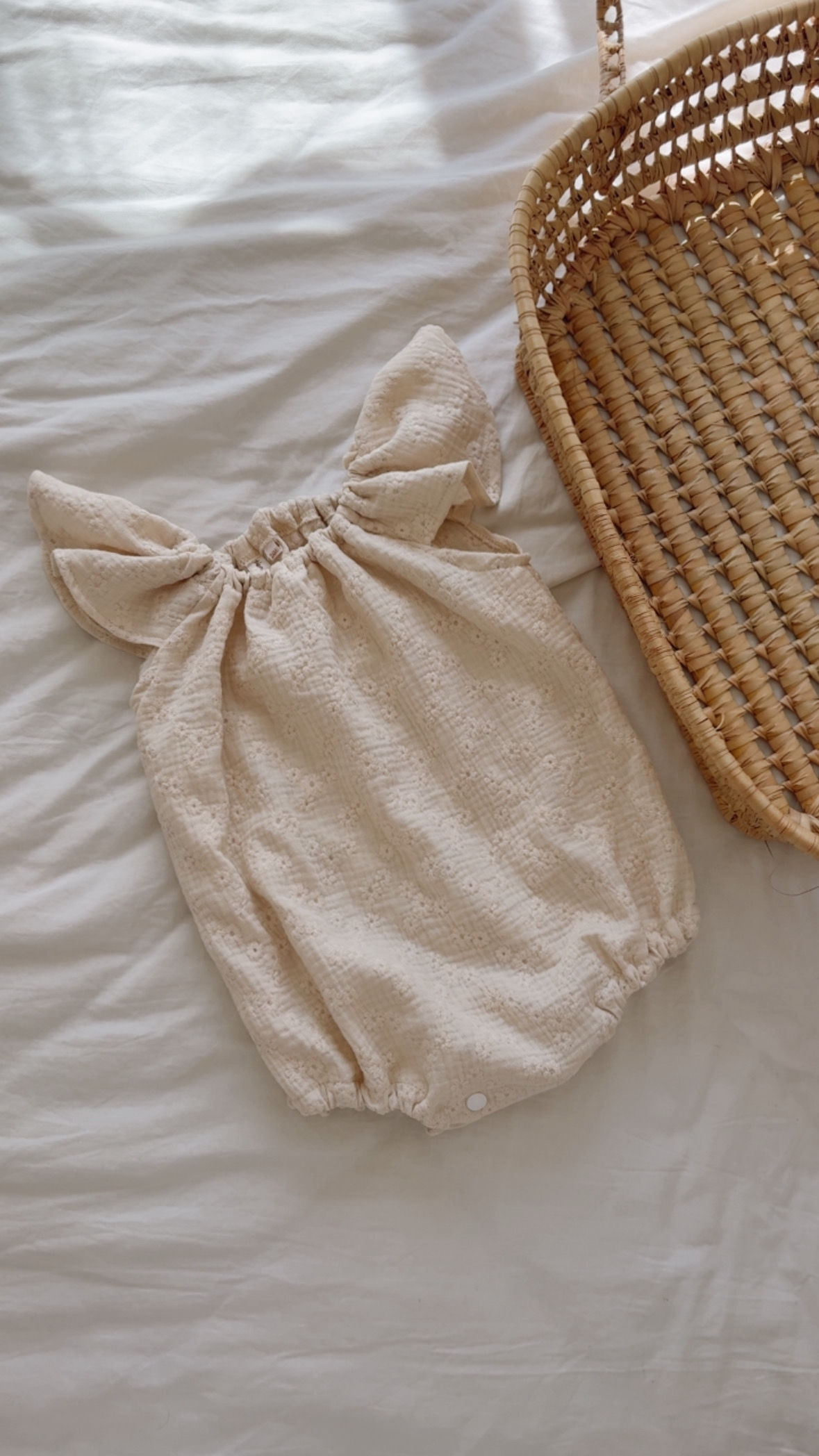 Barboteuse bébé/fille double gaze de coton Mila beige»
