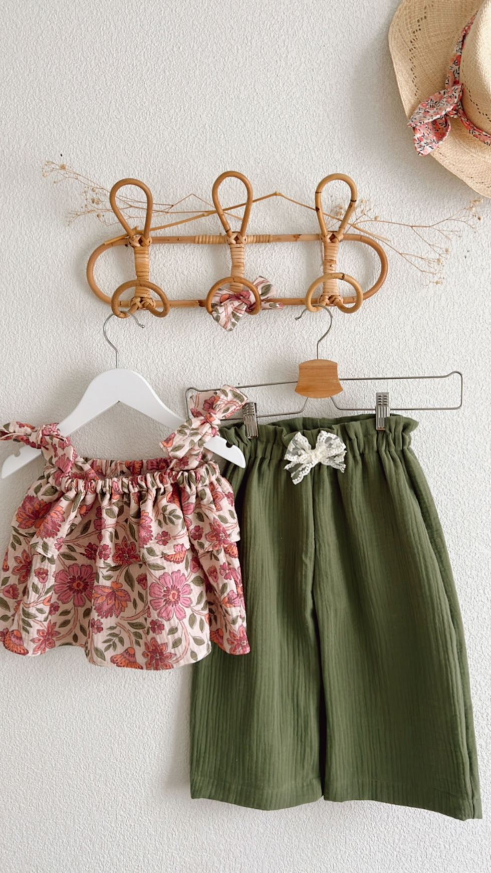 Thumbnail: Blouse à bretelles gaze de coton bio  « Florentina»