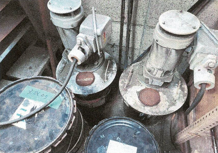 攪拌機(接着剤製造)