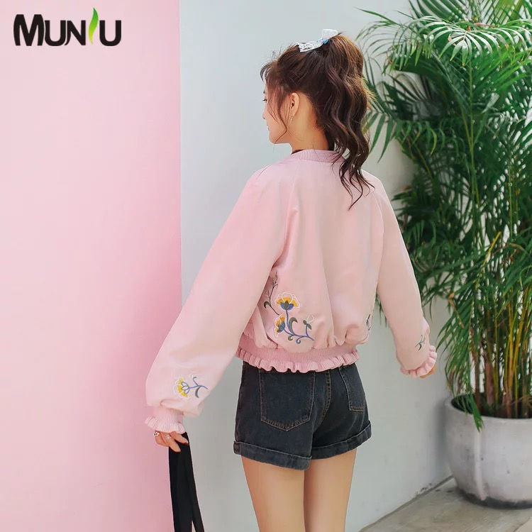 Miniatura: 慕妞2017秋季新款韩版甜美时尚花卉刺绣木耳花边棒球服短外套女