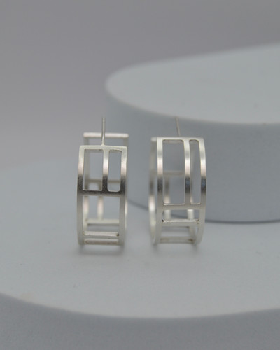 Structure Asymmetrical Hoop Earrings | AM Jewelry
