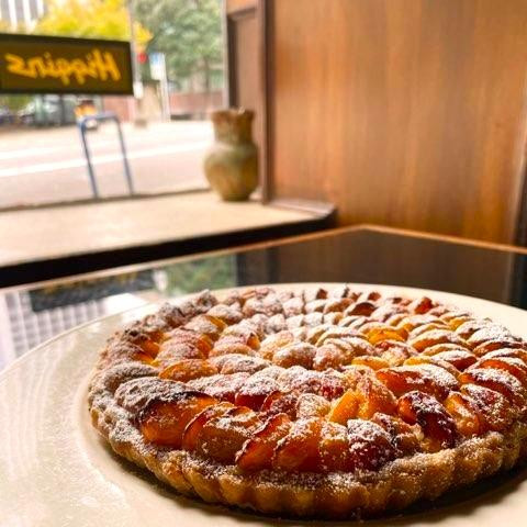 Plum tart