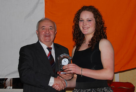 Niamh-receiving-award1.jpg