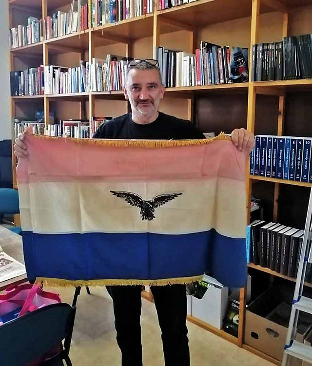 prva ratna zastava